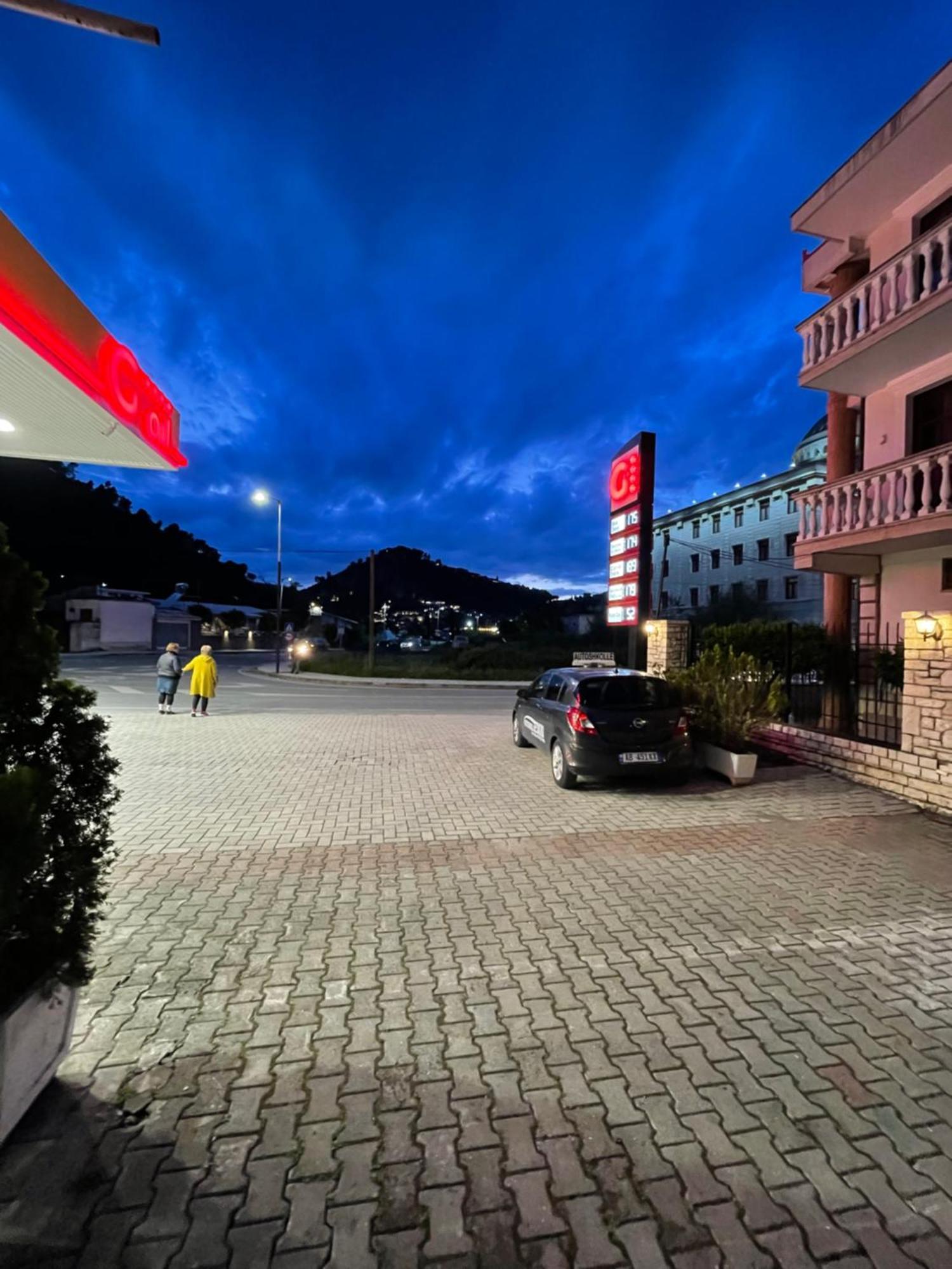 Vila At Berat Eksteriør bilde