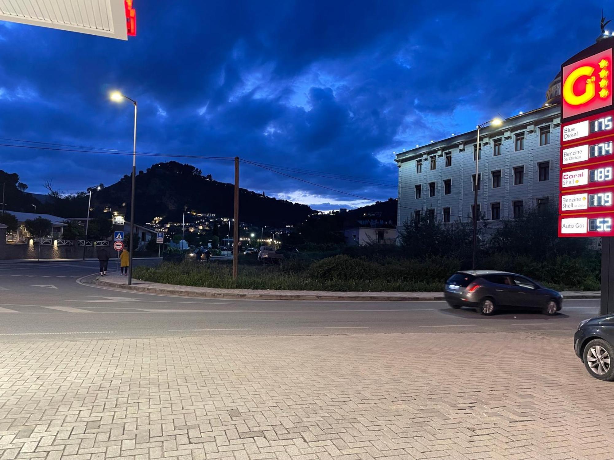 Vila At Berat Eksteriør bilde